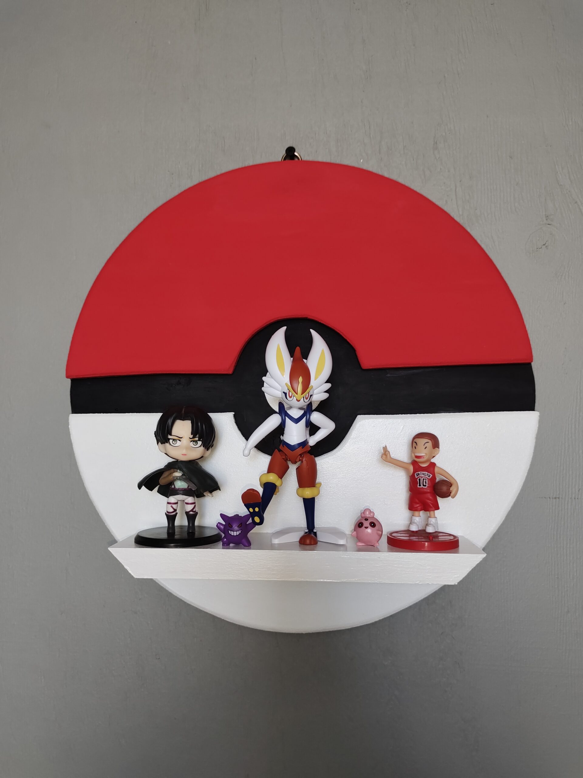 Repisa de Madera de Pokebola